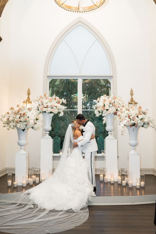 Featured photo from A Luxury Feminine Fall Wedding at the Park Chateau in New Jersey