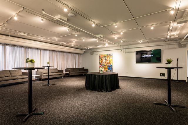 Featured photo from The Searle Family Funds at the Chicago Community Trust Donor Room