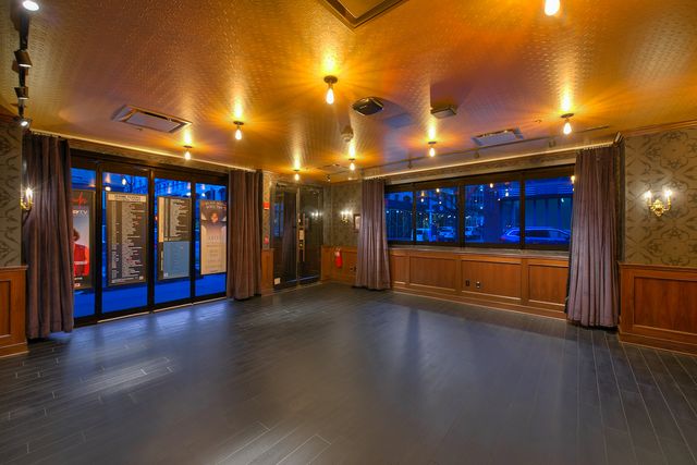 Featured photo from Zinn's