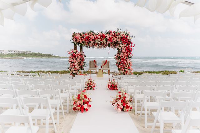 Featured photo from Leña Beach