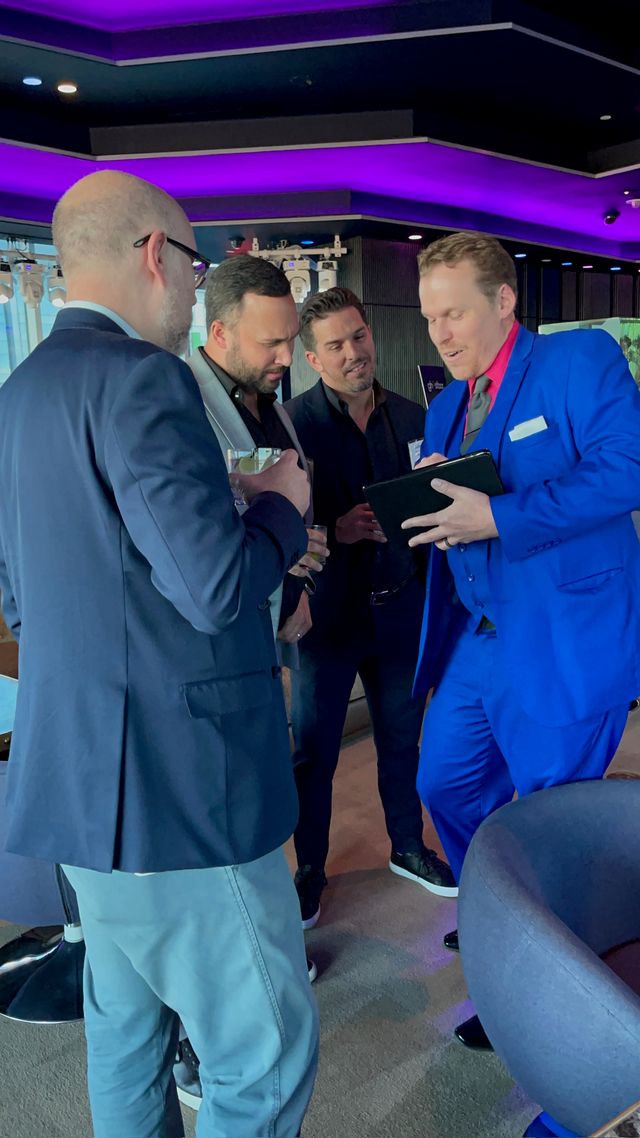 Featured photo from Strolling Magic at Ghost Bar