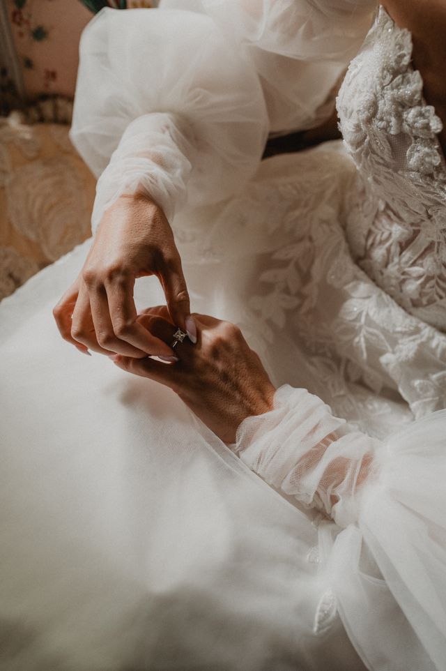 Featured photo from Vintage Wedding with a Modern Elegant Twist