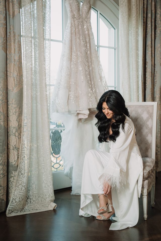 Featured photo from Glamorous Winter Wedding