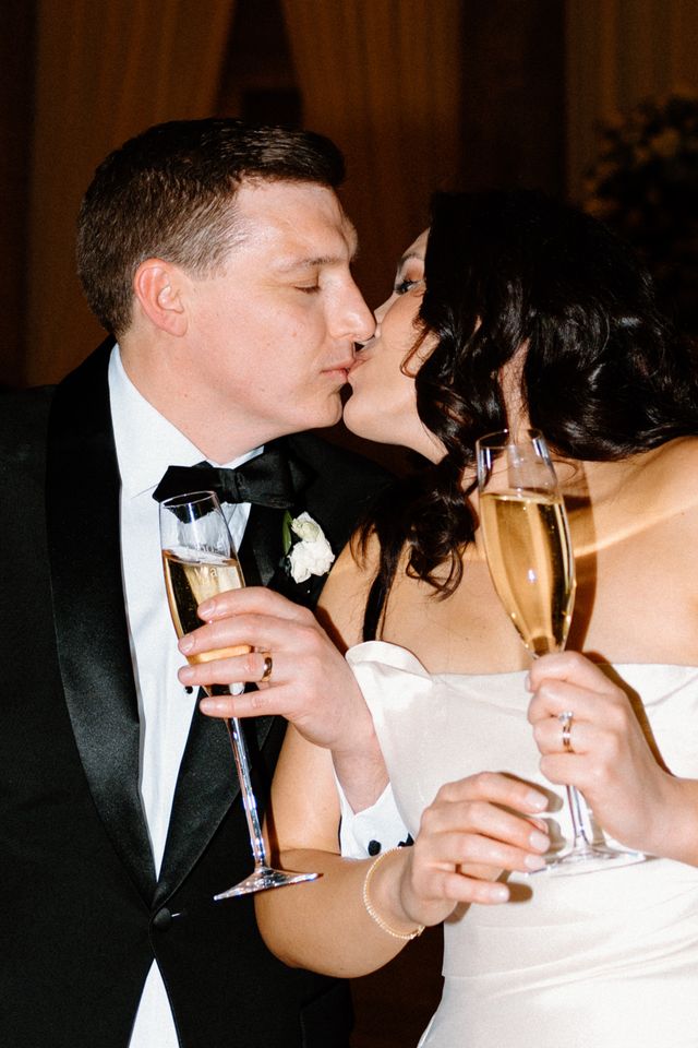 Featured photo from Nelson-Atkins Museum Of Art Wedding in Kansas City