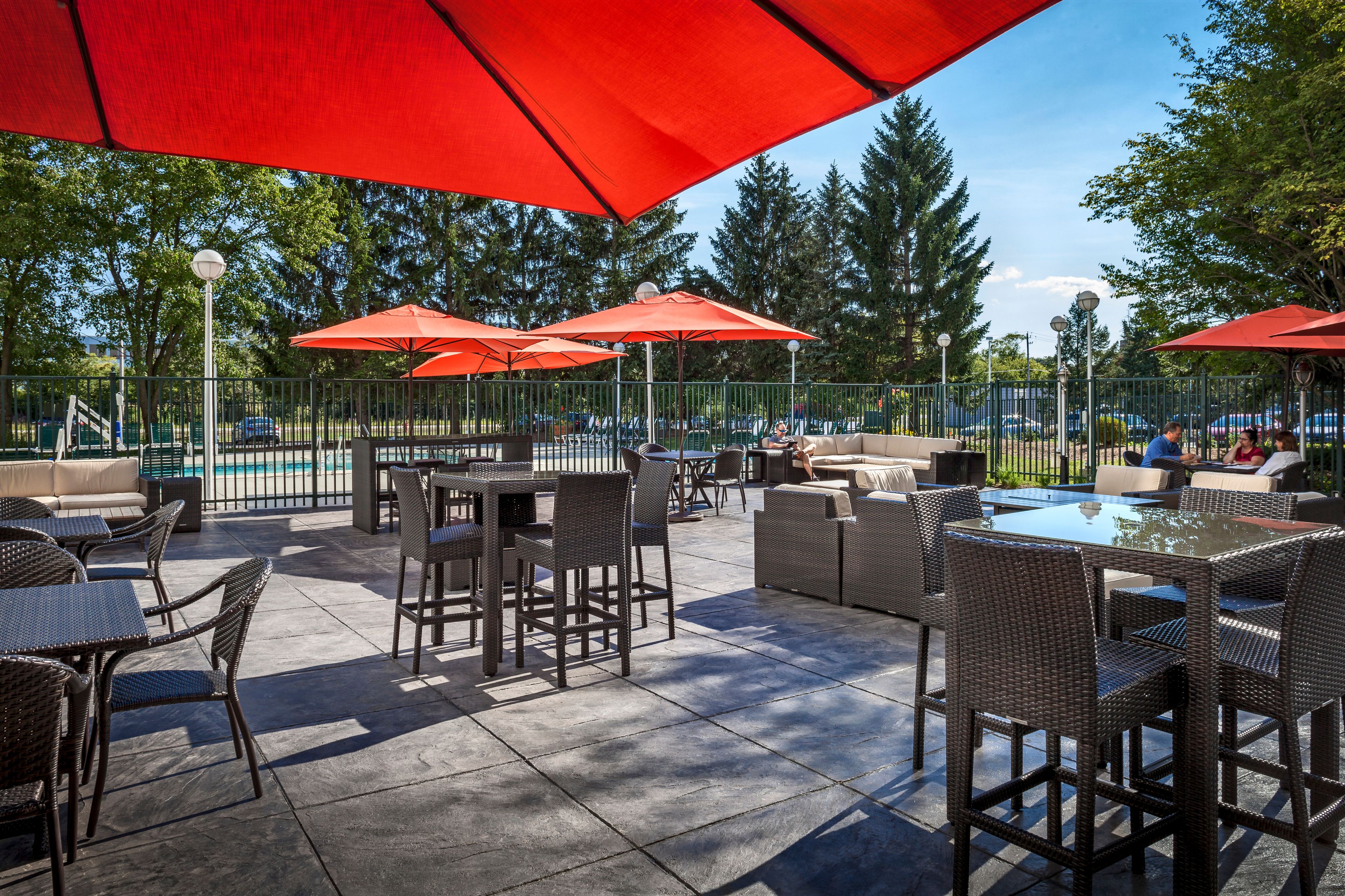 Parkway Patio, an event space at Chicago Marriott Suites Deerfield