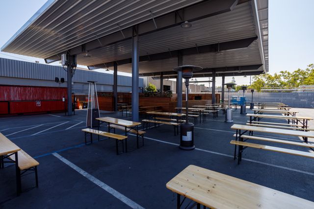 Featured photo from Outdoor Pavilion & Beer Garden