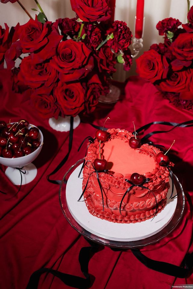 Featured photo from Red, For Lovers!