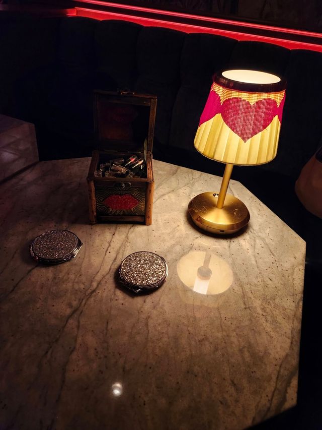 Featured photo from Kiss Readings