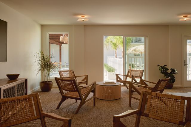 Featured photo from The Lanai