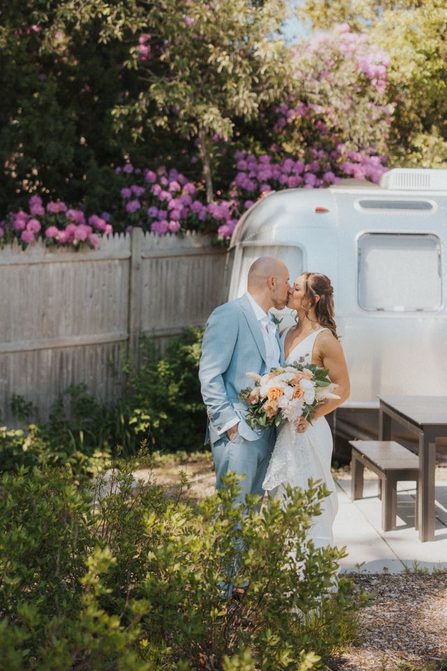 Featured photo from Helm Lawn
