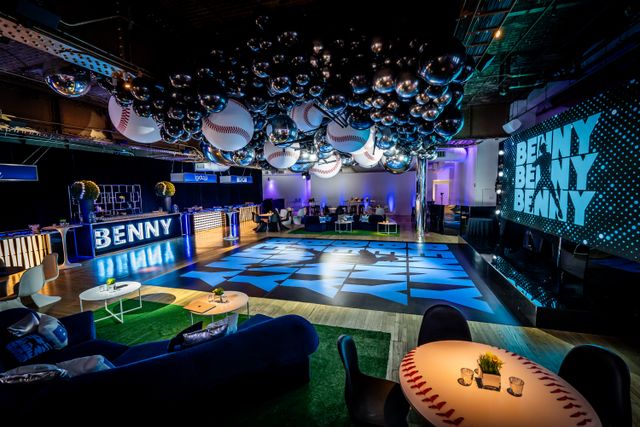 Featured photo from Baseball Extra Style!