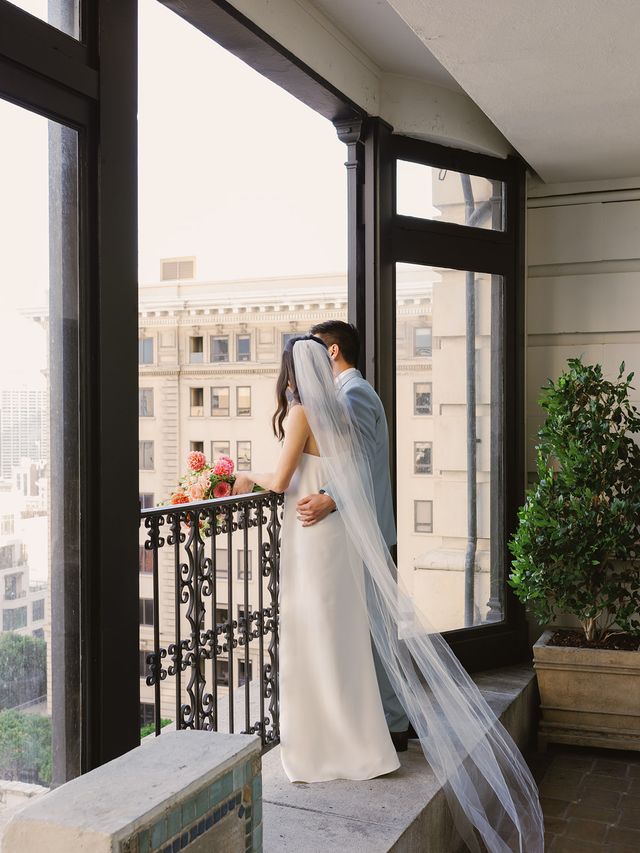 Featured photo from Chic Urban Wedding