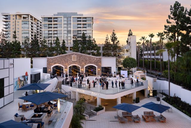 Featured photo from Catalina Terrace