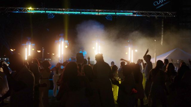 Featured photo from Noche En Blanco