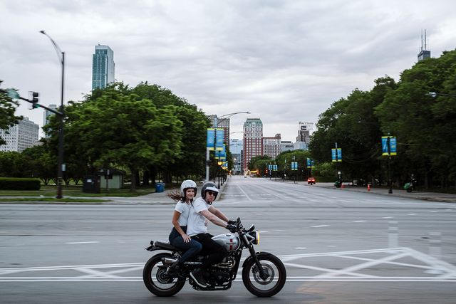 Featured photo from A City-Chic Engagement Shoot with Motorcycle Vibes Along Lake Shore Drive