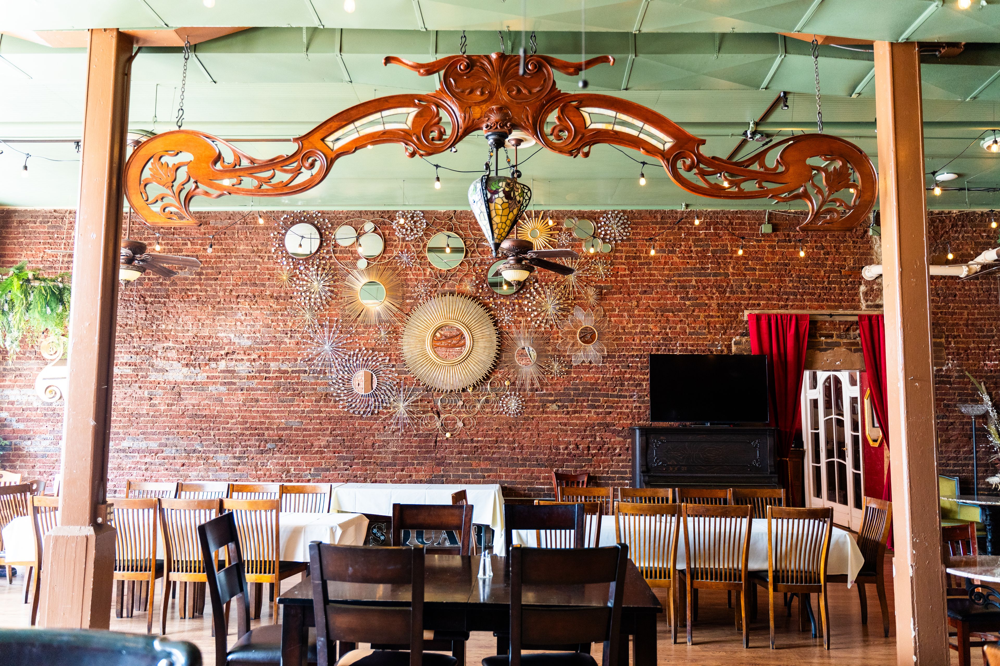 Antique Room, an event space at Farina's Winery & Cafe