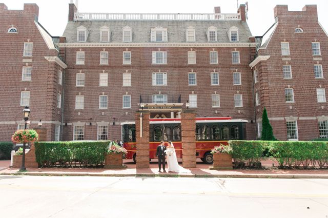Featured photo from Inside This Timeless Black and White Wedding with Coastal Views