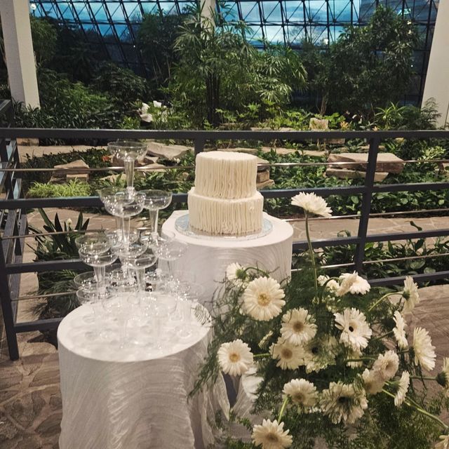 Featured photo from Emily & Alahn