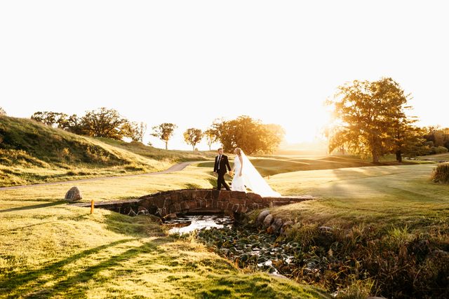 Featured photo from This Sunset-Soaked Minnesota Wedding Was Full of Fall Romance