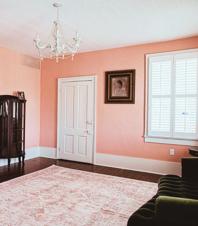 Featured photo from Donna's Room