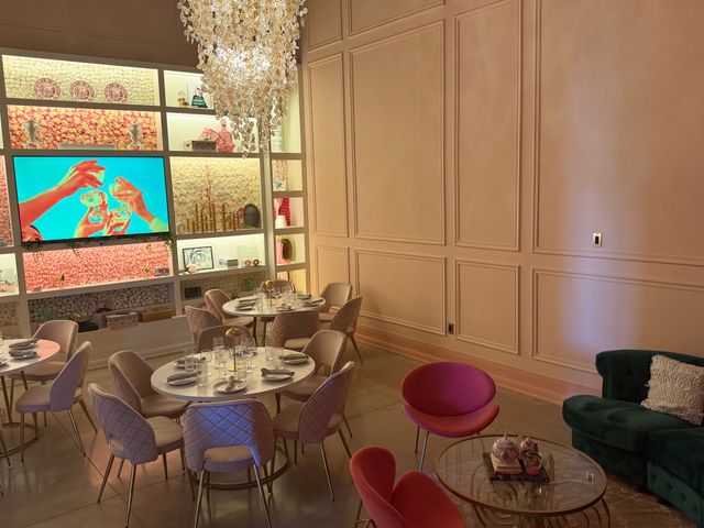 Featured photo from Emerald Palm