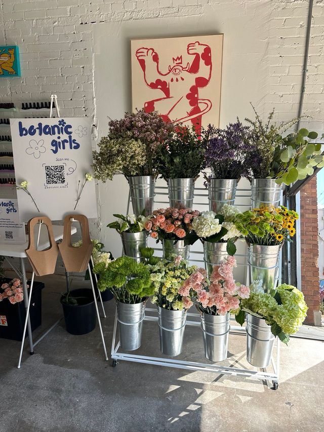 Featured photo from Corporate event flowers Dallas Downtown