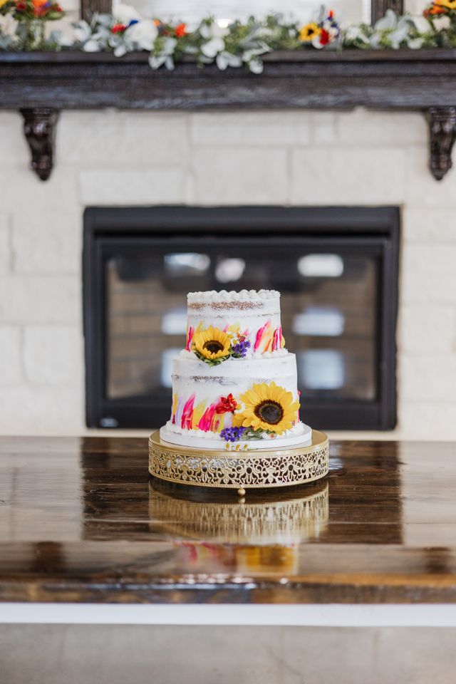 Featured photo from Jillian & Kenneth's Wedding | Fountain View Farm