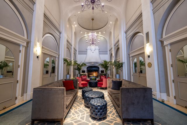 Featured photo from Bellevue Foyer