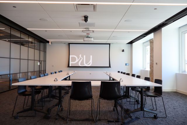 Featured photo from Cloud Gate Hub