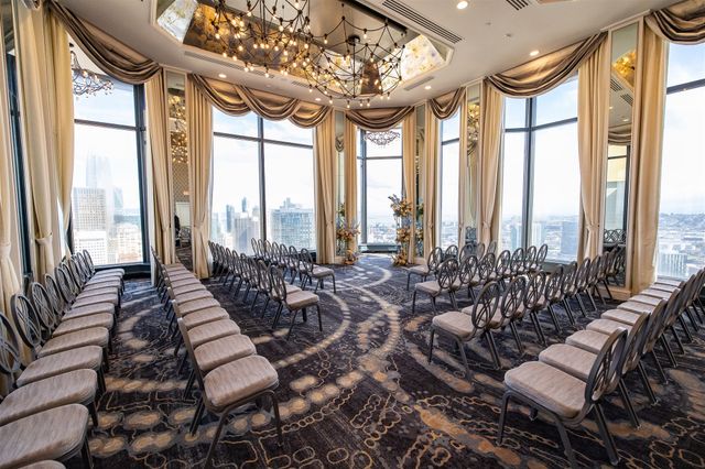 Featured photo from A San Francisco Wedding Filled with Seasonal Florals and Sunset Warmth