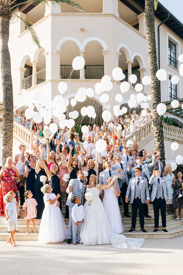 Featured photo from Tracy Lavin Events