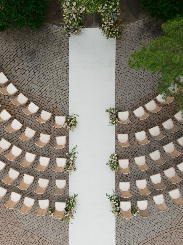 Featured photo from Backyard Minimalism: Crisp Whites & Clean Lines