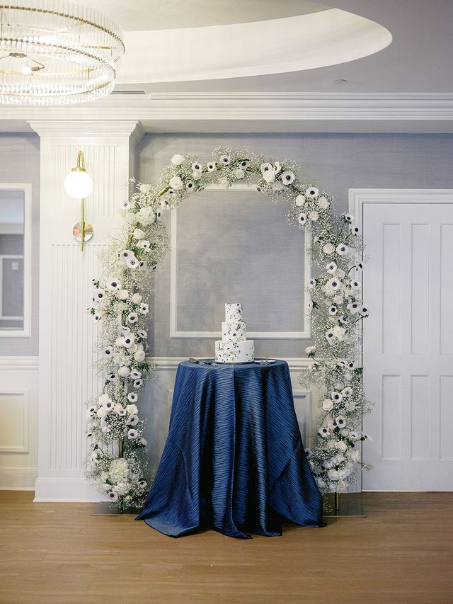 Featured photo from A Chic Black-Tie Celebration at Saratoga’s Iconic Adelphi Hotel, Featuring Luxe Linens and Lush Blooms