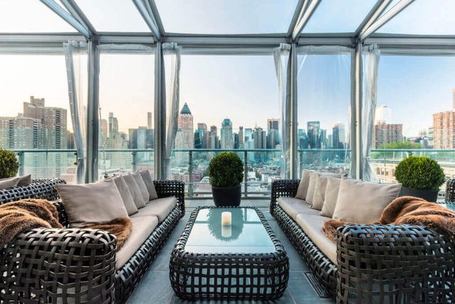 Featured photo from Greenhouse