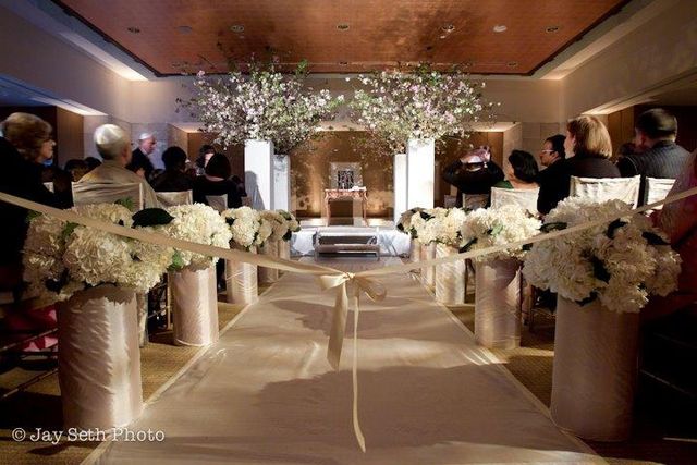 Featured photo from Metropolitan Suite