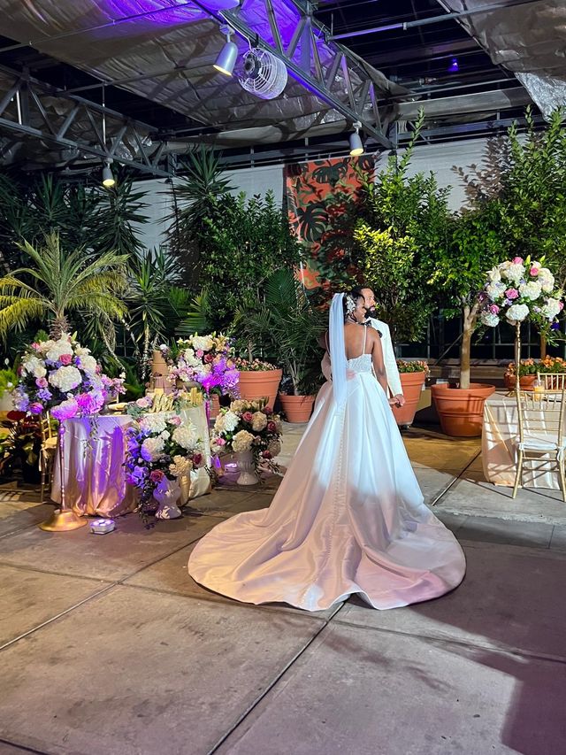 Featured photo from Inside this Enchanting Roger Williams Park Botanical Center Wedding with Elegant Tablescapes and Verdant Surroundings