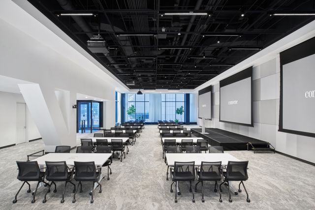 Featured photo from The Forum at Convene Willis Tower