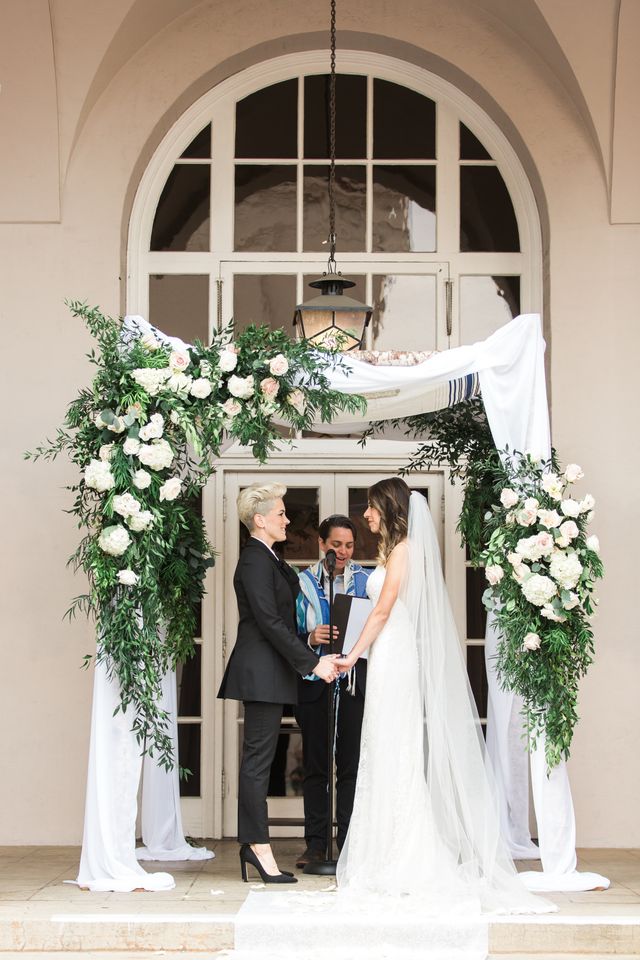 Featured photo from Grand Courtyard Wedding
