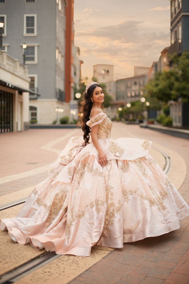 Featured photo from Quince