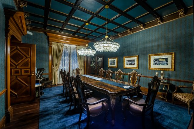 Featured photo from Executive Suites