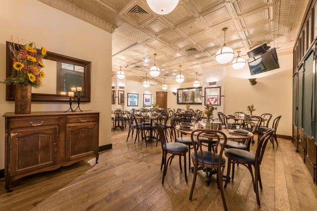 Featured photo from Naples Room