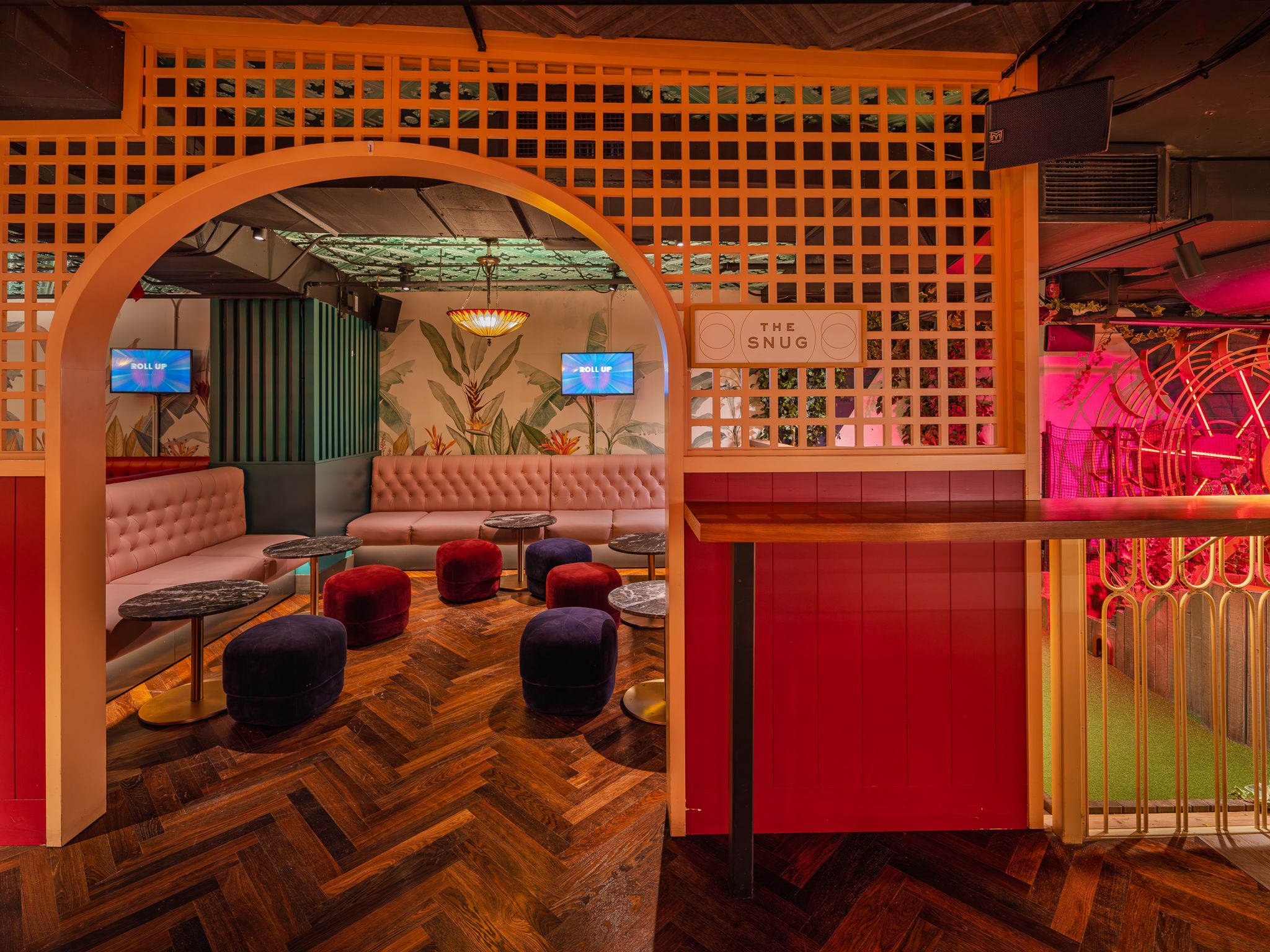 The Snug | Swingers – the crazy golf club (Dupont Circle) | PartySlate