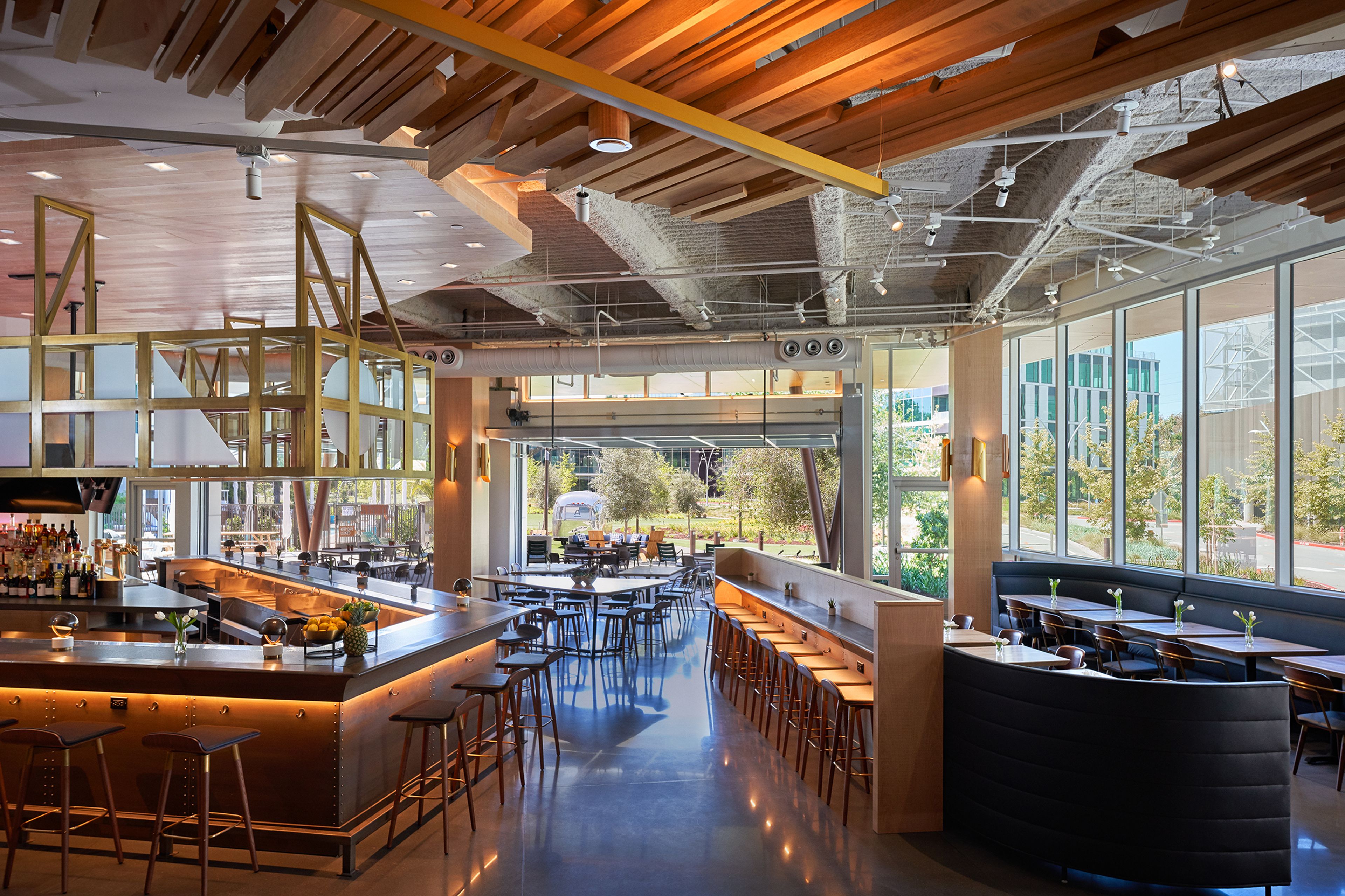 ROGER Bar & Restaurant, an event space at The Ameswell Hotel