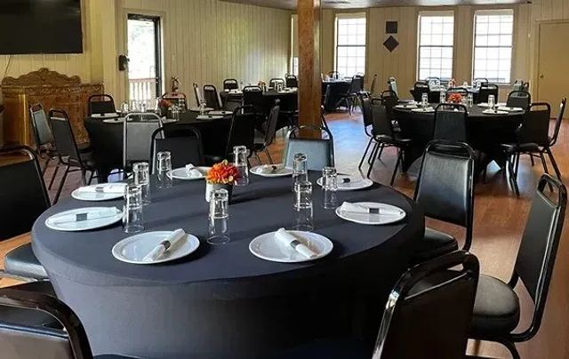 Featured photo from Dogwood Suite