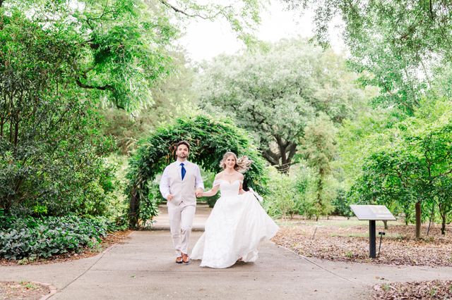 Featured photo from Escape into this Garden Wedding Inspired by Bridgerton at the Hampton-Preston Mansion
