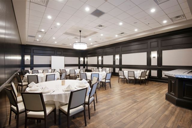 Featured photo from Abriola Room