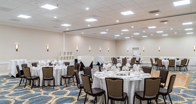 Featured photo from Irvine Meeting Room