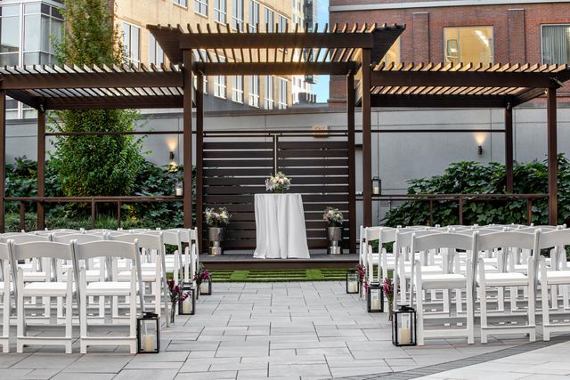 Featured photo from Le Meredian