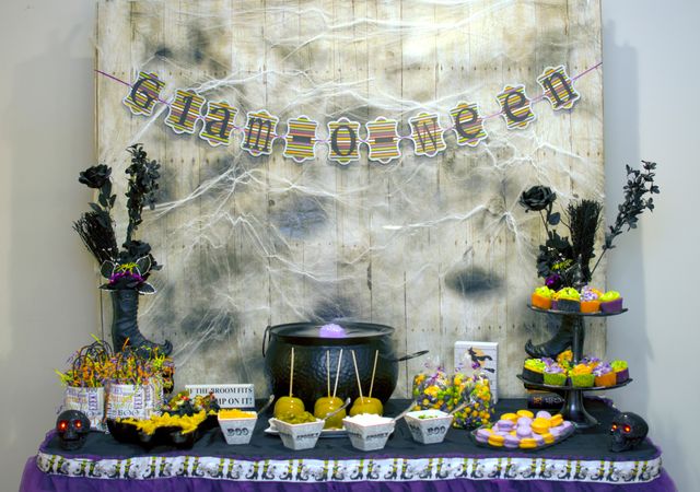 Featured photo from Glam-o-Ween