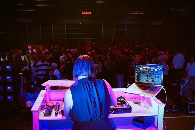 Featured photo from Step Into this Vegas Entertainment Showcase Lit by Dynamic Visuals and High-Impact Nightlife Scenes